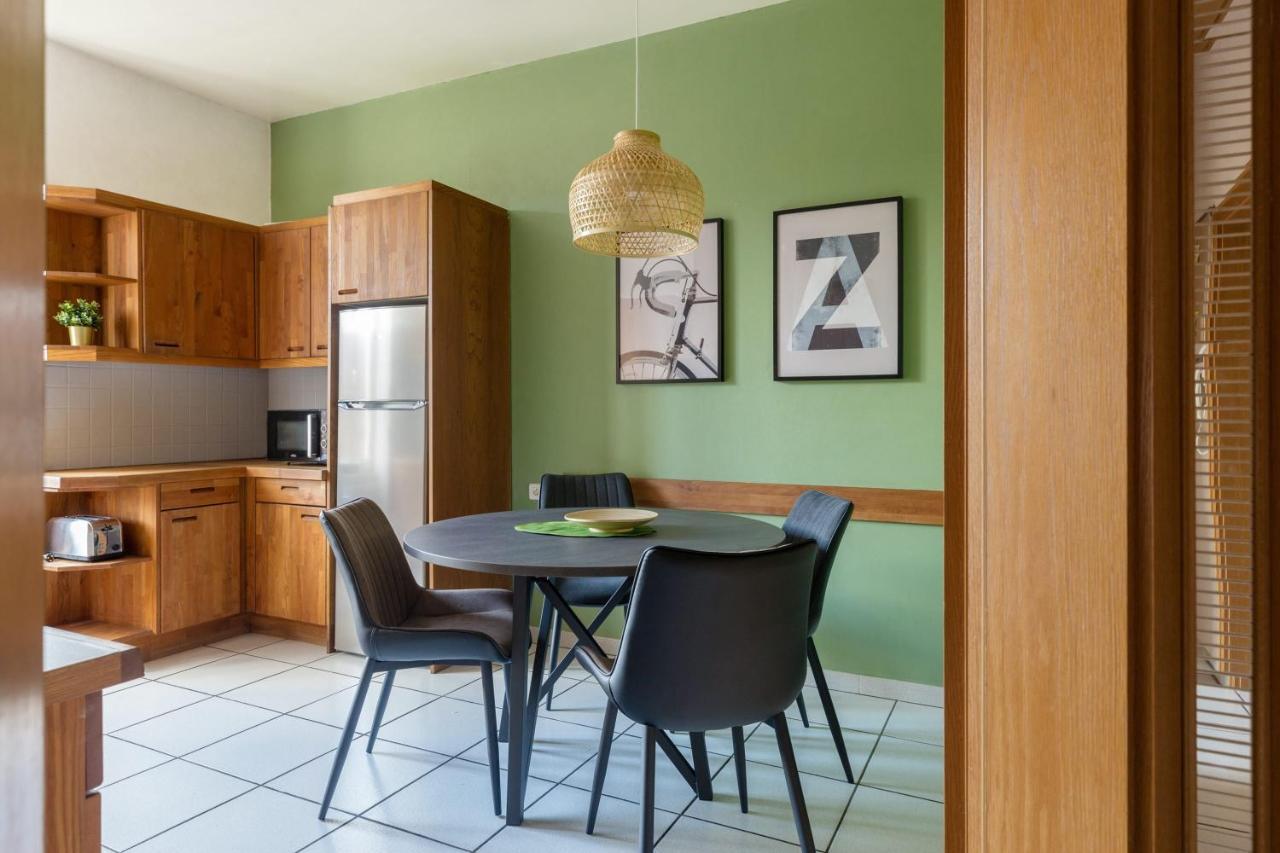 Travel Homes - The Wooden, Spacieux & Bon Quartier *